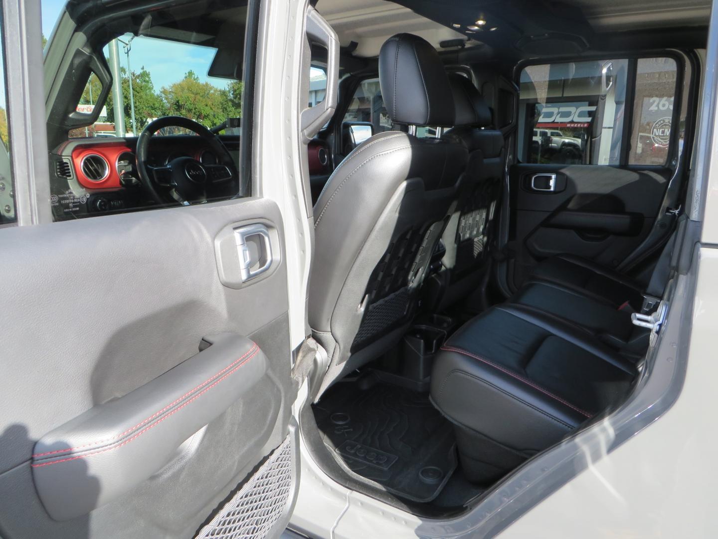 2020 Jeep Gladiator Rubicon (1C6JJTBG1LL) with an 3.6L V6 DOHC 24V engine, automatic transmission, located at 2630 Grass Valley Highway, Auburn, CA, 95603, (530) 508-5100, 38.937893, -121.095482 - Loaded Rubicon Gladiator with all of the goods. 3" JKS suspension, Fox Shocks, 37" Toyo tires, !7" Method wheels, American Adventure lab inner fender liners and slim line fender kits. - Photo#31